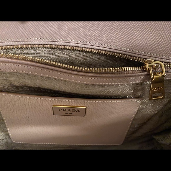 Authentic Prada Saffiano Lux - Picture 6 of 16